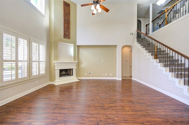 Building Photo - 9230 Hernshead Ln