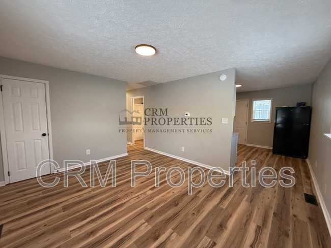 Building Photo - 5805 Lance Dr