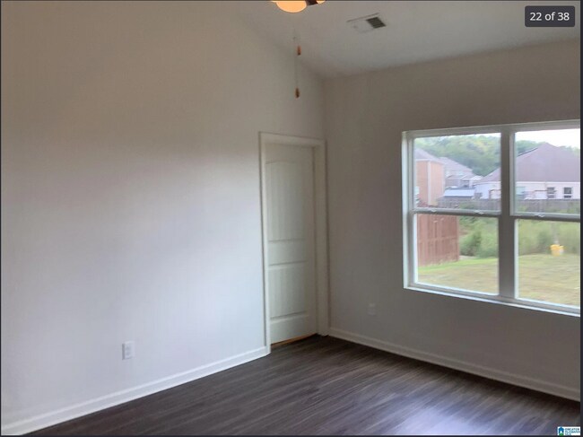 Building Photo - 516 Reading Ln