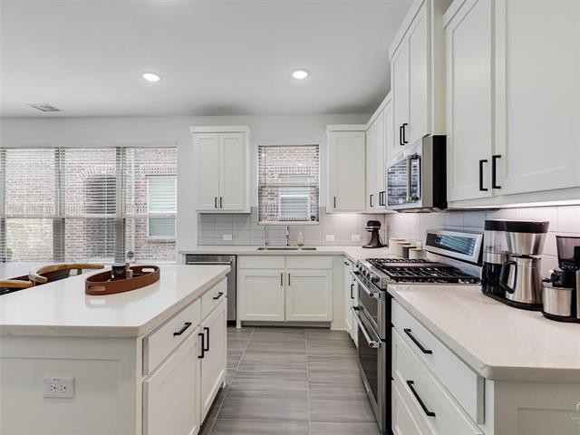 Building Photo - 5912 Ridgeline Dr