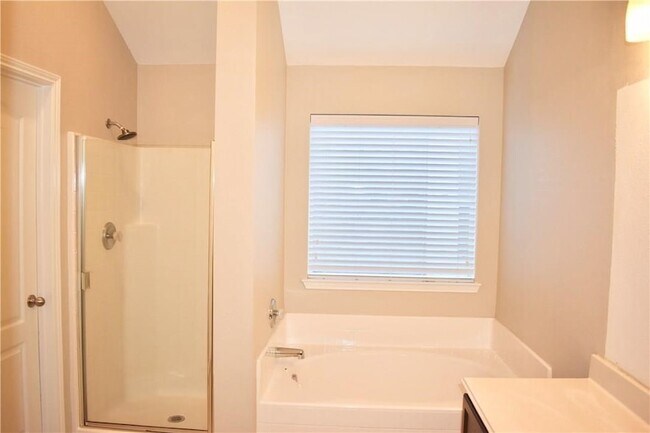 Building Photo - 6245 Trinity Creek Dr
