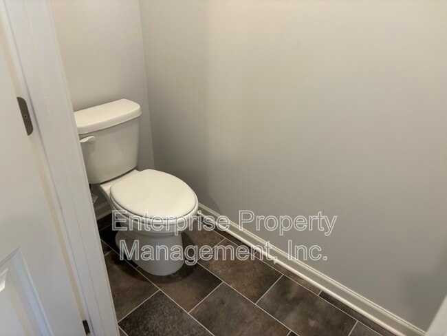 Building Photo - 85 Burr Oak Cv