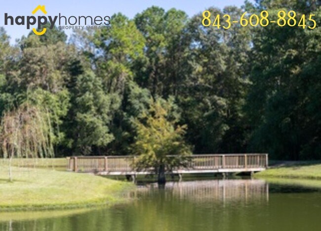 Building Photo - Beautiful 3x2.5 situated in the Grand Oaks Plantation community!
