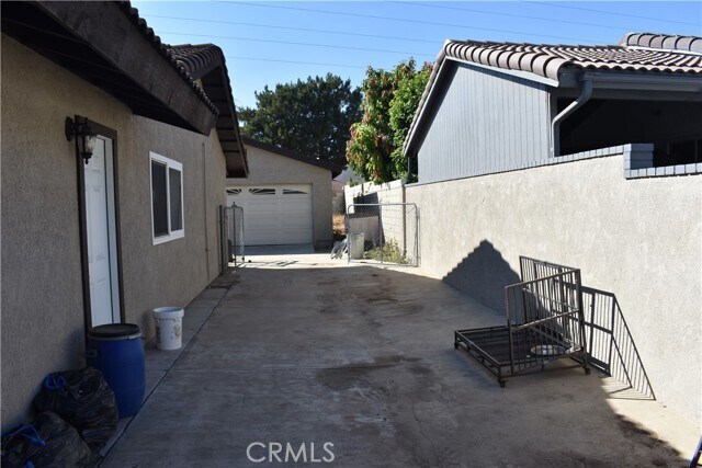 Building Photo - 2831 Donner Way
