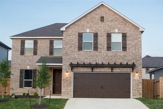 Building Photo - 2016 Alexander Oaks Dr