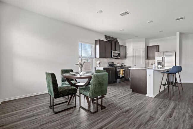 Building Photo - 1428 Chad Dr