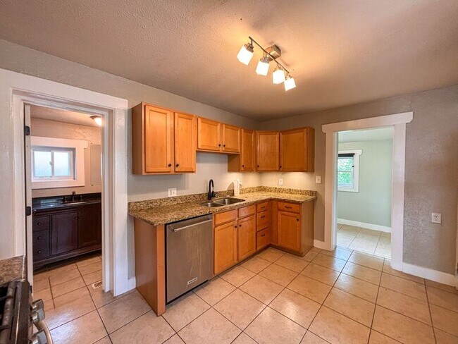 Building Photo - 3715 N Lafayette St