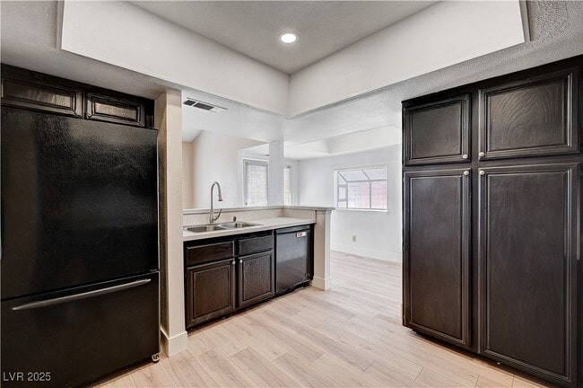 Building Photo - 618 Cervantes Dr