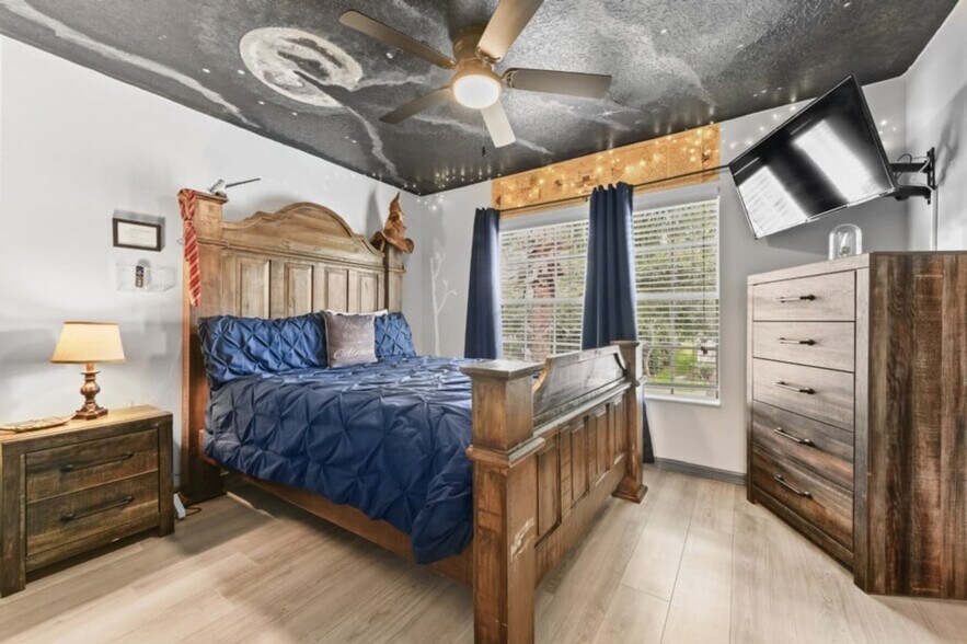 Building Photo - 8401 Secret Key Cove