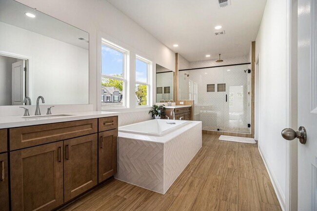 Building Photo - 4039 Tallow Pl
