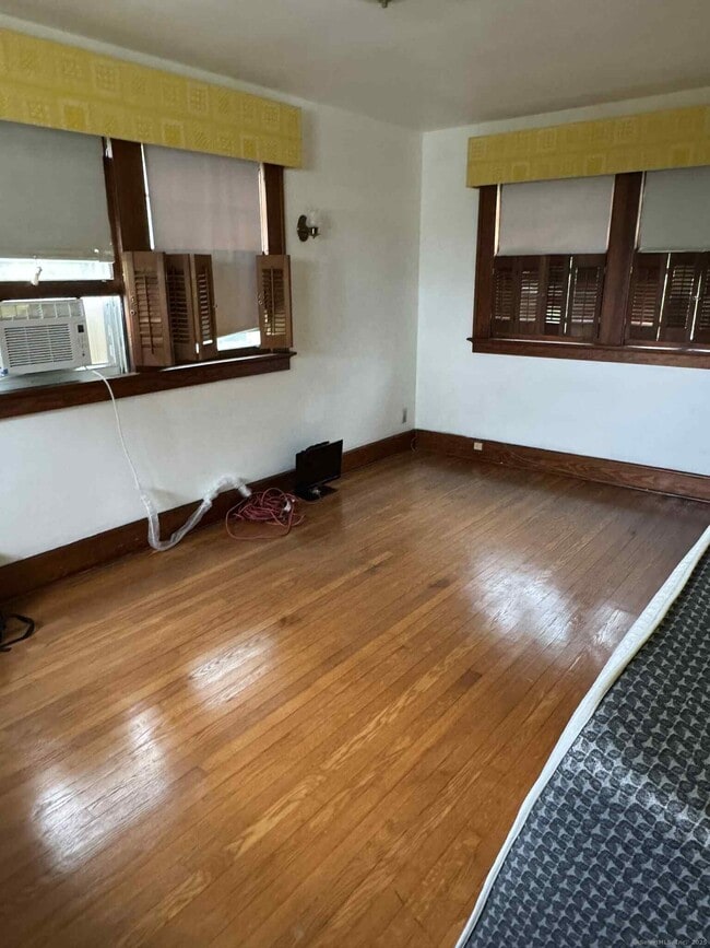 Building Photo - 485 Litchfield St