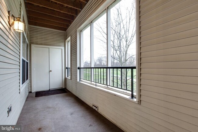 Building Photo - 2111 Ganton Green