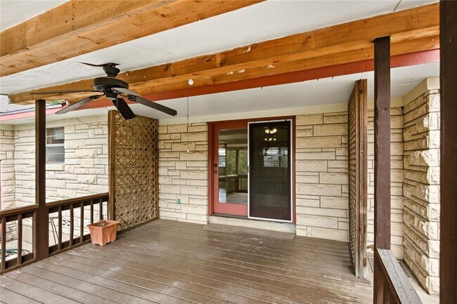 Building Photo - 508 Morris Dr