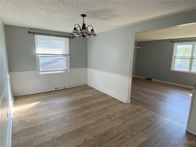 Building Photo - 52 Acacia Dr