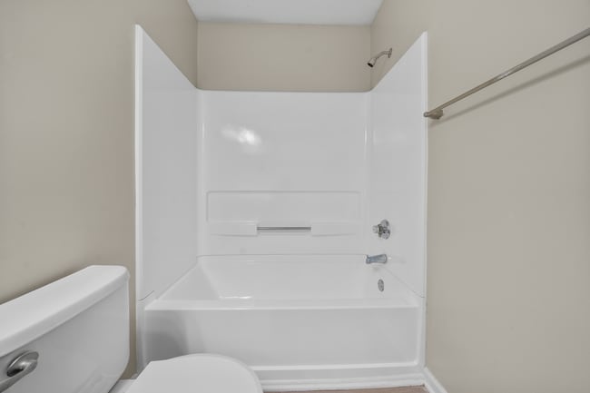 Building Photo - 2420 Hill St