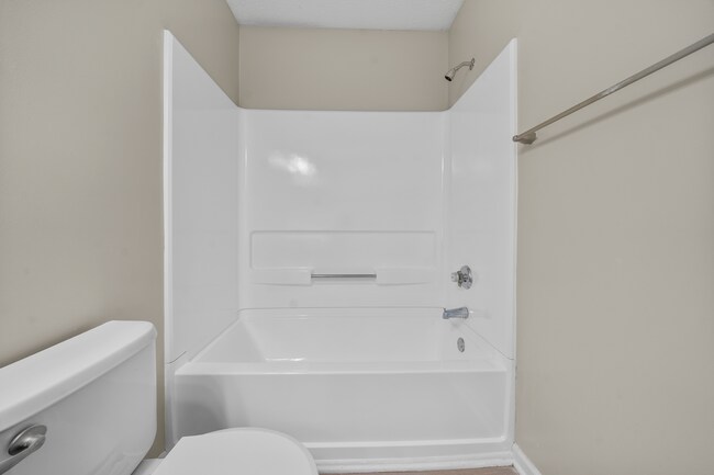 Building Photo - 2421 Hill St