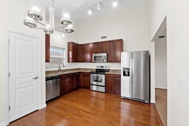 Building Photo - 1434 Piedmont Cir