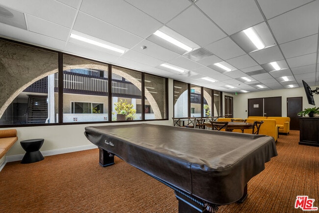 Building Photo - 5334 Lindley Ave