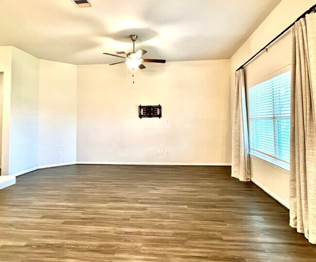 Building Photo - 23231 Twilight Oaks Ct