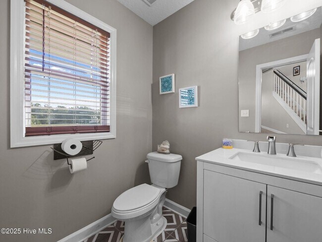 Building Photo - 216 Shell Rock Landing Rd