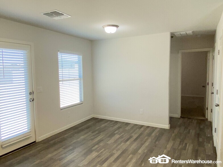 Building Photo - 335 Watson Pl