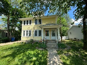 Building Photo - Fourth St 1707