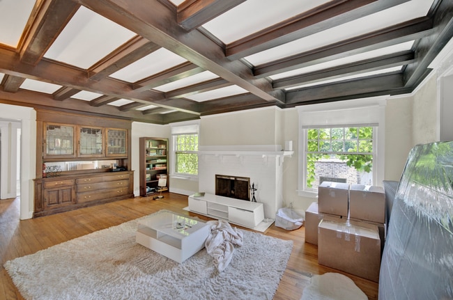 Building Photo - 826 Hamlin St