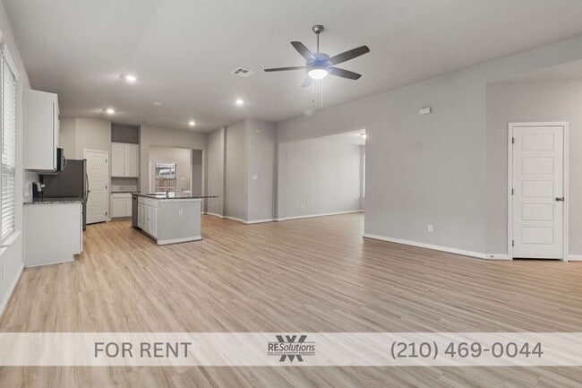 Building Photo - 2926 Playa Azul Blvd