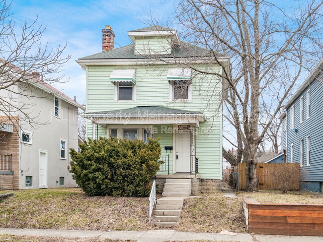 Building Photo - 730 Siebert St