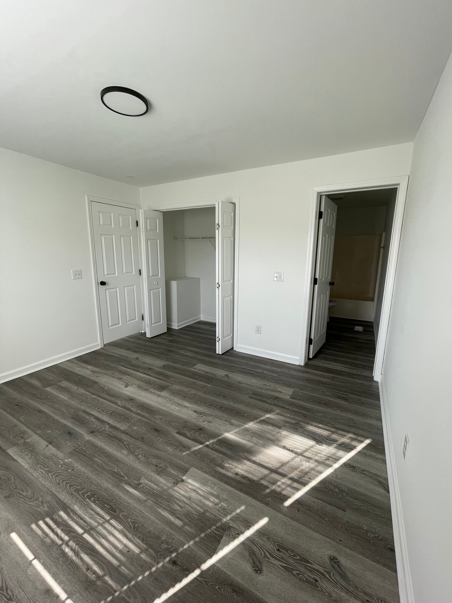 Building Photo - 905 Lyme Brook Ln