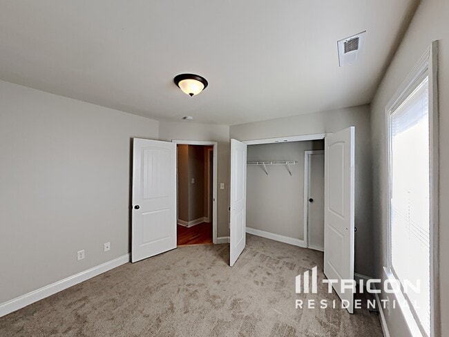 Building Photo - 1159 Folkstone Ridge Ln