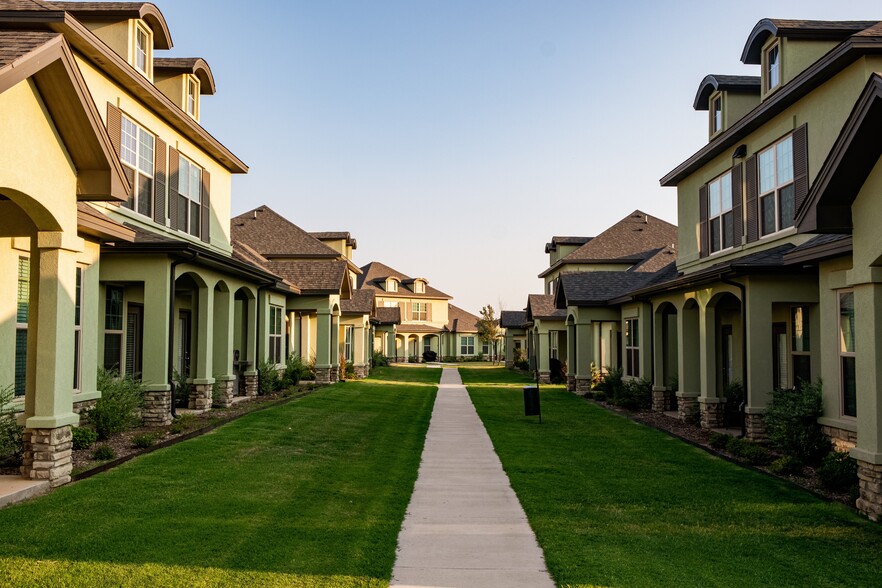 Calais at Elm Park 2811 Oakridge Ave Lubbock TX 79407 Apartment Finder