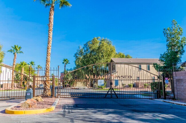 Building Photo - 3 bedroom home in gated community