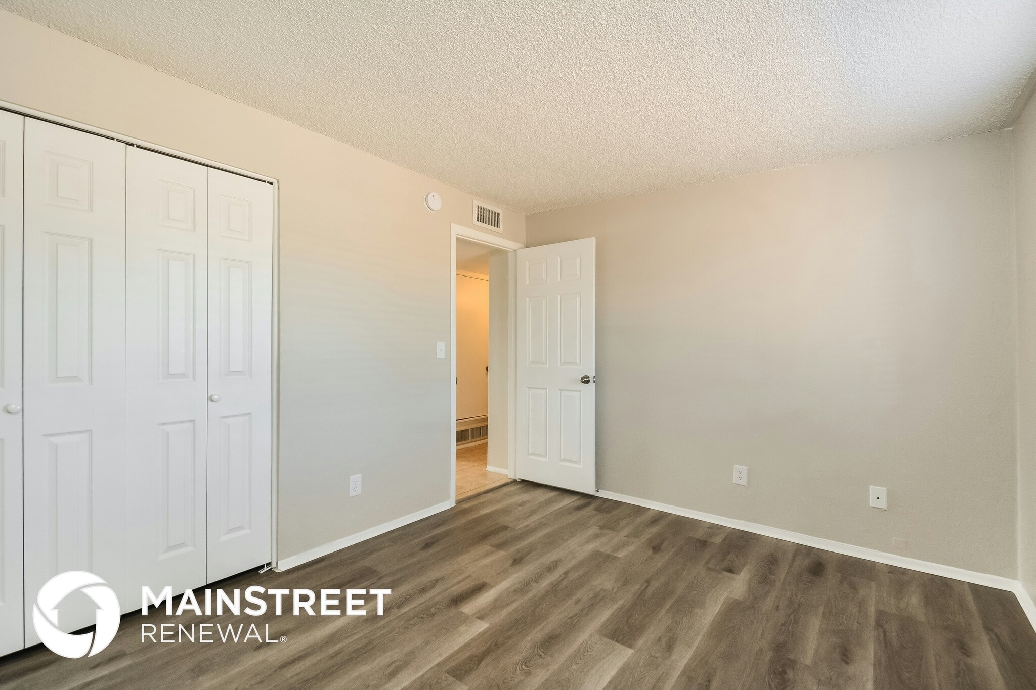 Building Photo - 4550 S Lotus Cir
