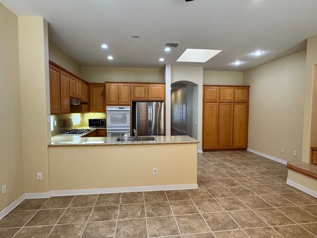 Building Photo - 1684 Blue Canyon St