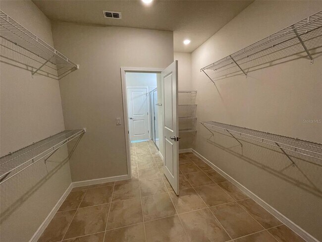 Building Photo - 5060 Sparkling Water Wy