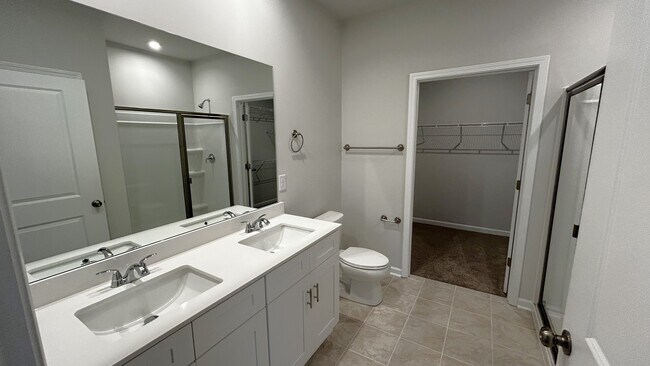 Building Photo - 403 Mariene Dr