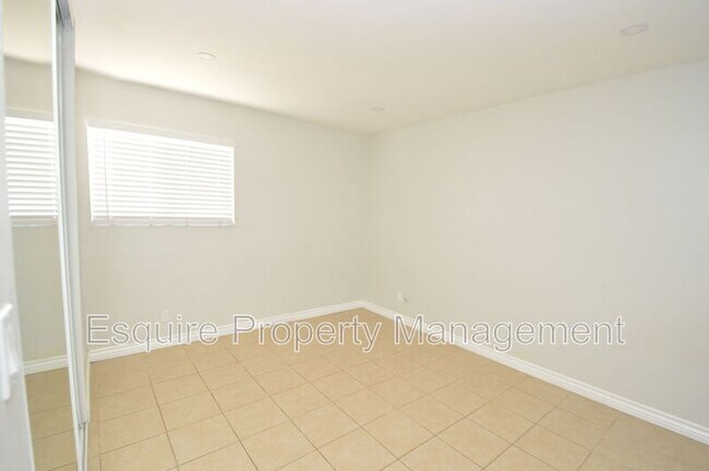Building Photo - 421 FIRST STREET