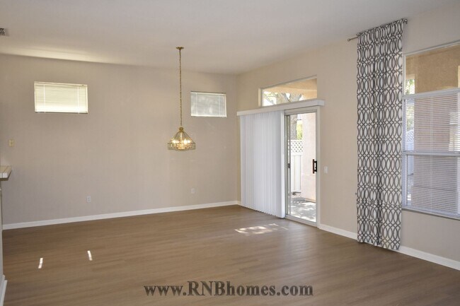 Building Photo - 408 Angelrock Ct