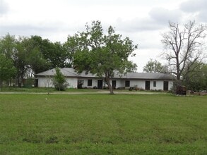 Building Photo - 40344 Harpers Church Rd
