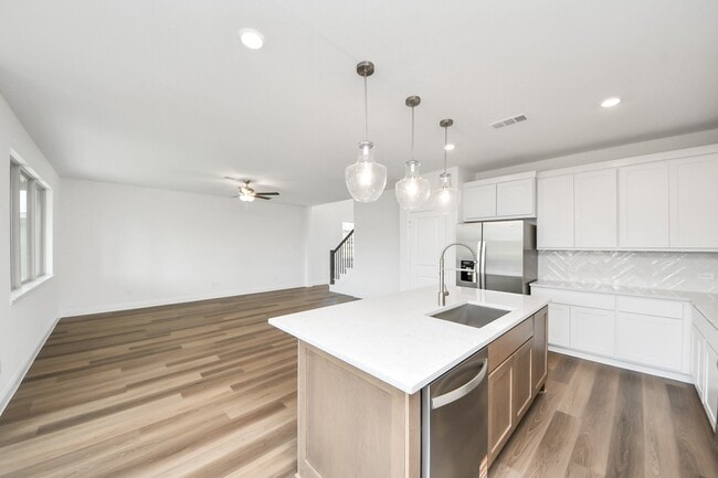 Building Photo - 4042 Colony Ln