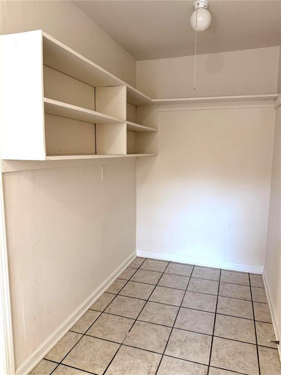 Building Photo - 4359 Parkview Dr