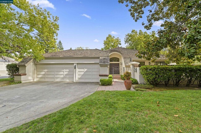 Primary Photo - 51 Deer Meadow Ln