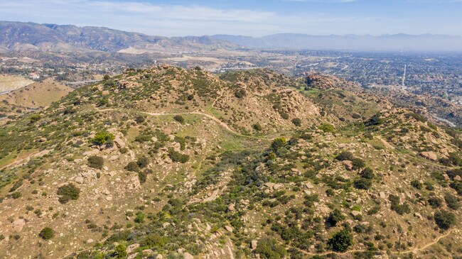 Building Photo - 7846 Lilac Ln