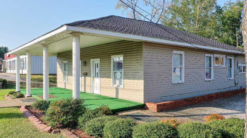 Building Photo - 1811 Broad Ave