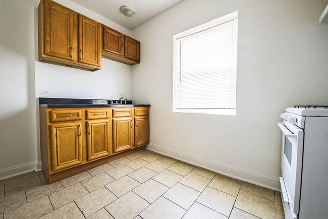 Building Photo - 7920 S Evans