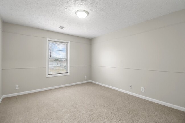 Building Photo - 3437 Kingfisher Dr