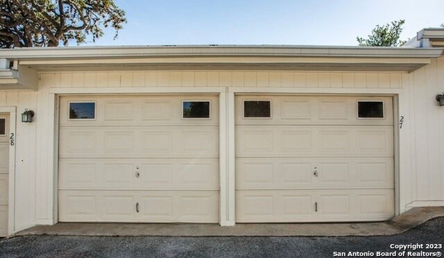 Building Photo - 6106 Vance Jackson Rd
