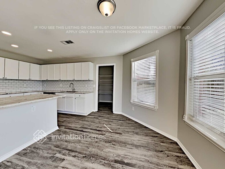 Building Photo - 8609 Chelan Way