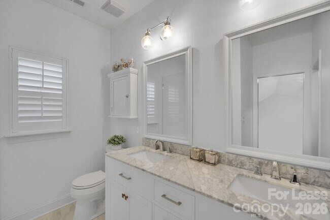 Building Photo - 7526 Fairway Villa Circle
